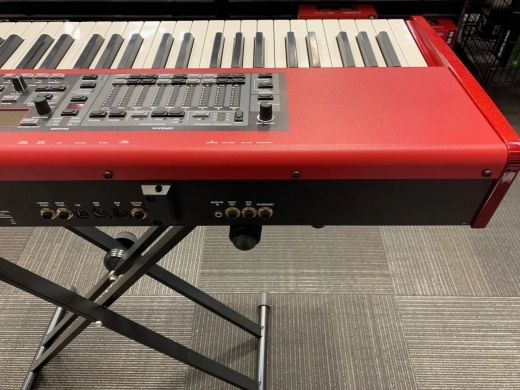 Nord - Electro 5 73-Note Weighted Action Piano 2