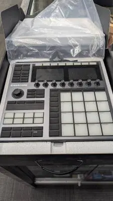 Store Special Product - Native Instruments - MASCHINE PLUS