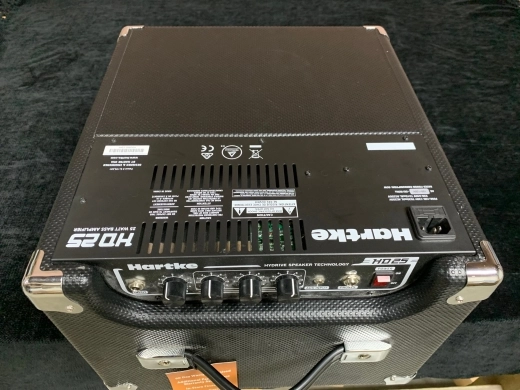 Hartke - HD25 25W 8'' Bass Combo 2