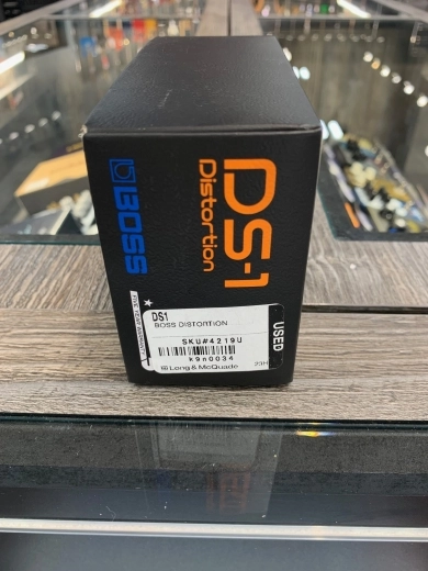 BOSS - DS1 Distortion Pedal 2