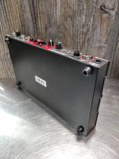 Hughes & Kettner AmpMan Modern Floor Amplifier