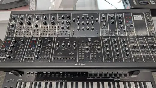 Behringer - SYSTEM 35