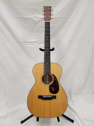 Martin Guitars - 0-18 Standard Series Parlour Acoustic