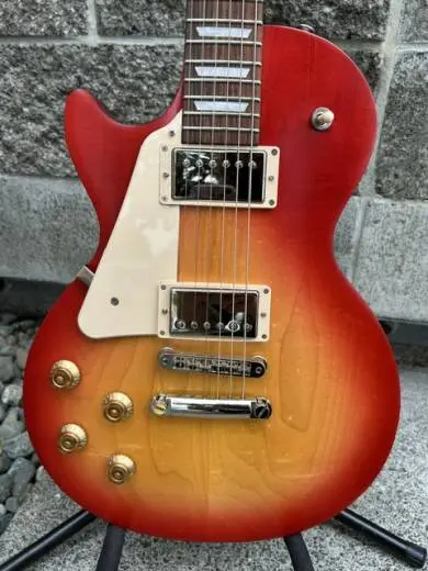 Gibson Les Paul Tribute - Satin Cherry Burst - Left- Handed 2