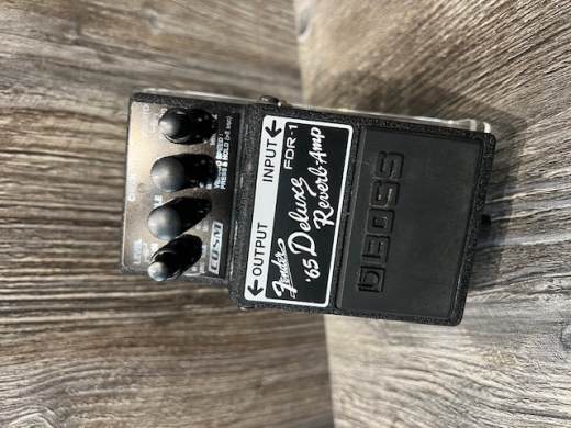 FDR-1 Fender '65 Deluxe Reverb boss ボス Boss FDR-1 Fender '65 Deluxe Reverb Amp Pedal Reviews