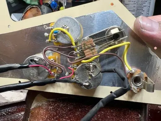 Gibson 2018 History LTD 120 Ann 70s Flying V 2