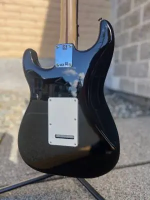 Store Special Product - Fender Player Stratocaster Black