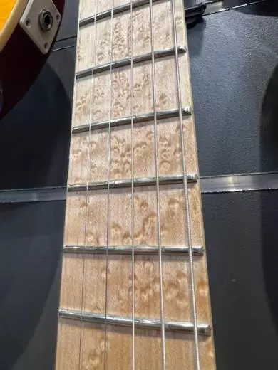 Carvin Strat Style Left-Handed w/ Hard-Case 2