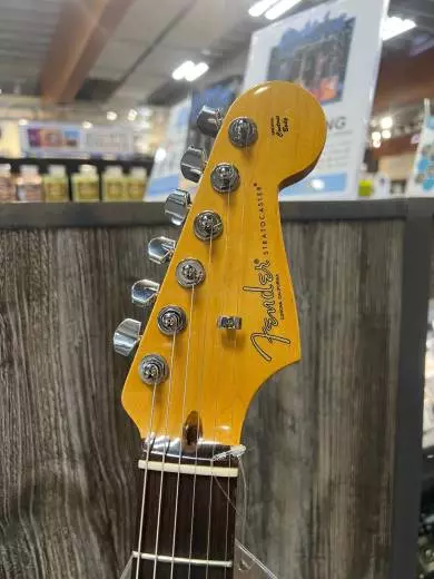 Fender AM Pro II Strat RW Roasted Pine w/ case 2
