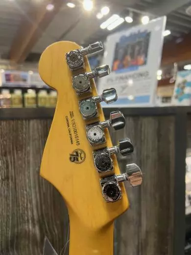Fender AM Pro II Strat RW Roasted Pine w/ case 2