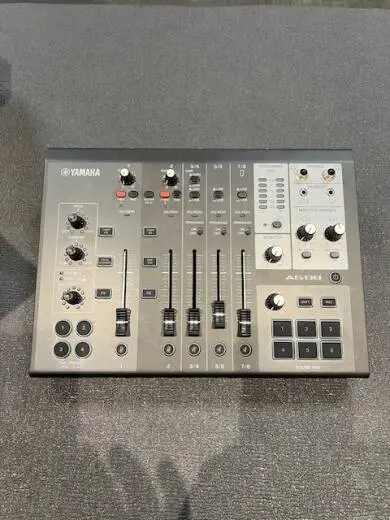 Yamaha - AG08 - Black