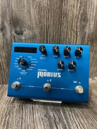 Strymon Mobius Modulation Effect