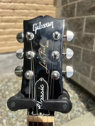 Gibson Les Paul Classic Ebony w/ case 4