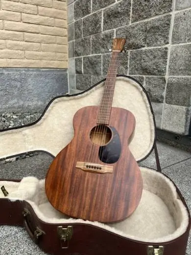 Martin Guitars - 000-15M
