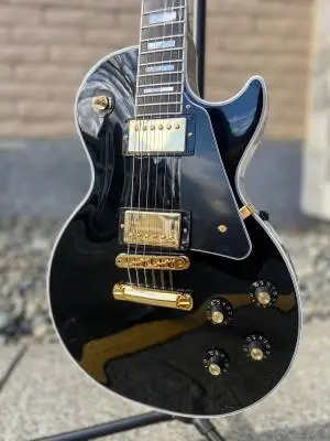 Gibson Les Paul Custom 70s Electric Guitar with Hardshell Case - Ebony 2