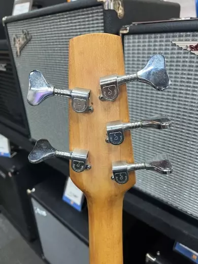 LARRIVEE BASS GUITAR 5