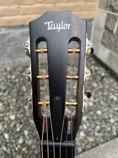 Taylor Guitars - 322E 12-Fret VCL - Grand Concert w/ ES2 w/ Hardcase 4