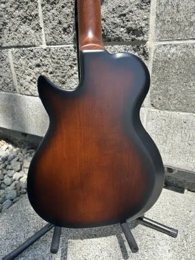 Godin Guitars - G48465 2