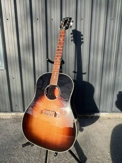 Gibson Slash J-45 - November Burst