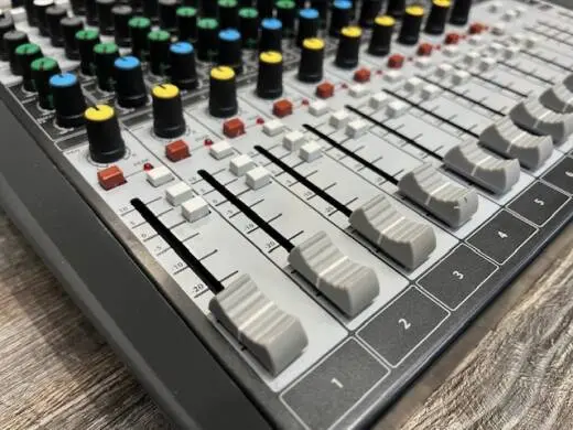 Soundcraft - SIGNATURE 12MTK 2