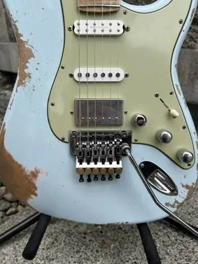 Fender Custom Shop ZF Stratocaster Heavy Relic Sonic Blue 2