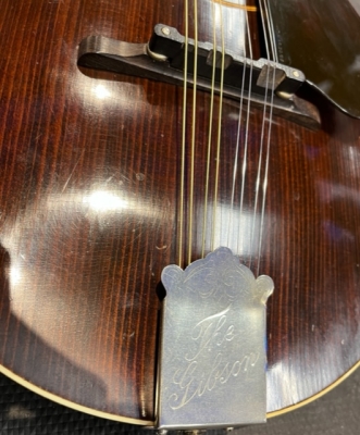 Gibson 1922 Style A Mandolin 3