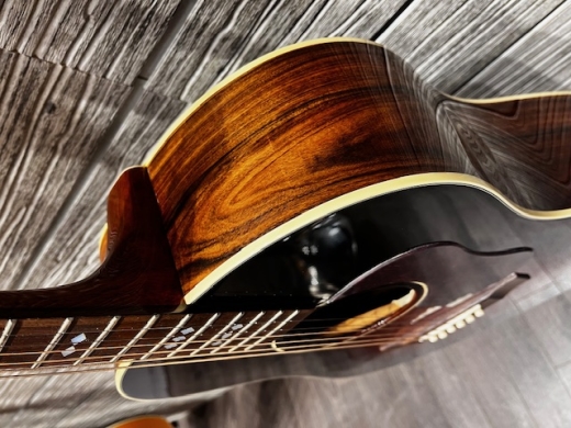 BLUERIDGE Acoustic Guitar 3