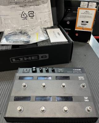 Line 6 HX Effects Multi Effects Unit | Long & McQuade