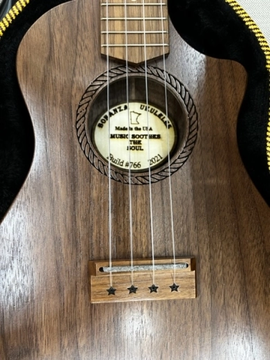 Bonanza Ukulele 3