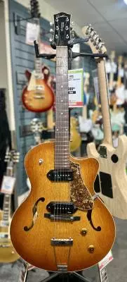 Godin Guitars - G32327
