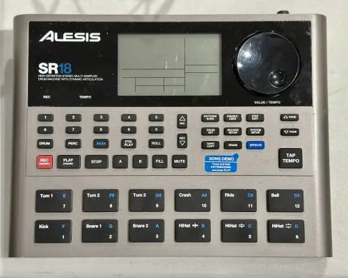 Alesis - SR-18