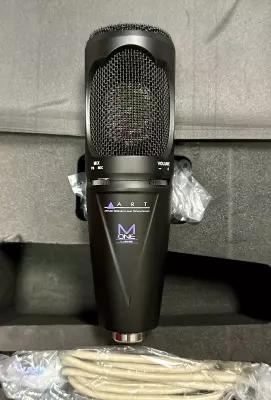 ART Pro Audio - M-ONEU