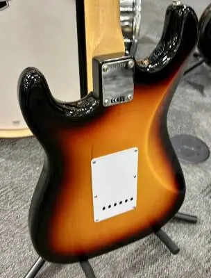 FENDER VINTAGE CUSTOM 1959 STRAT RW 2