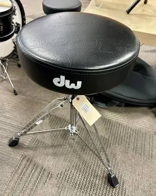 DW Throne