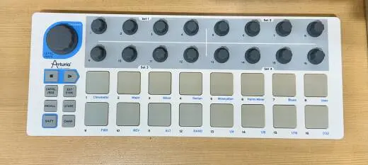 Arturia - BEATSTEP