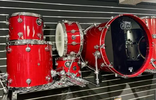 DW DRUMS PERFORMANCE 5pc kit Cherry Red