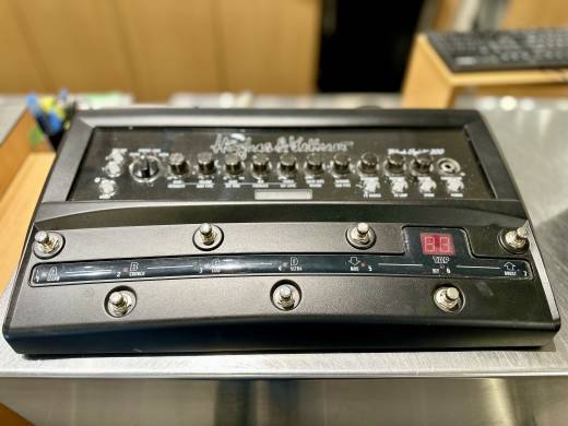 Hughes & Kettner Black Spirit 200 Floor Amp | Long & McQuade