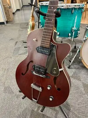 Godin Guitars - G33560 2