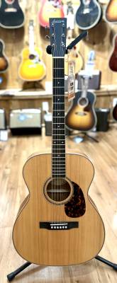 Store Special Product - Larrivee - OM40 MH