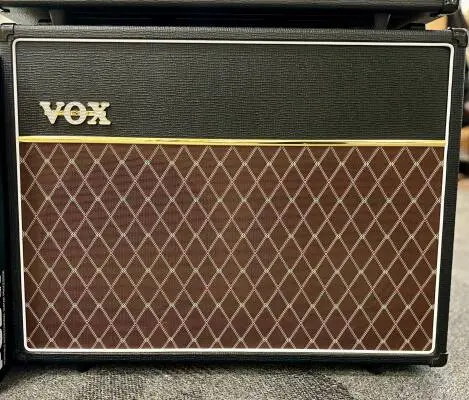 Store Special Product - Vox - V212C