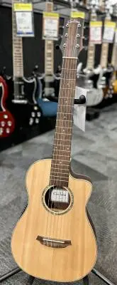 Cordoba mini 2 eb-ce