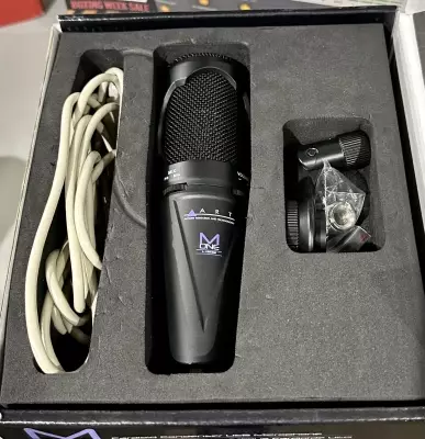 ART Pro Audio - M-ONEU