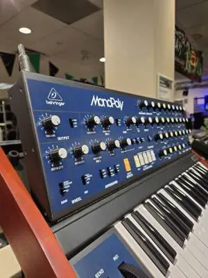 Behringer - MONOPOLY 2