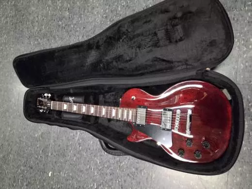Gibson LP STUDIO LH WINE RED W/SOFT 2