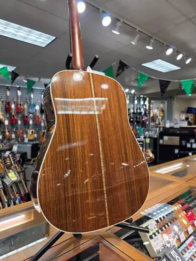 Martin Guitars - D-28 2