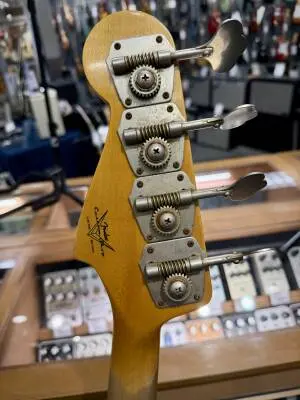 FENDER CUSTOMSHOP LTD 64 JBASS SFA TCR 2