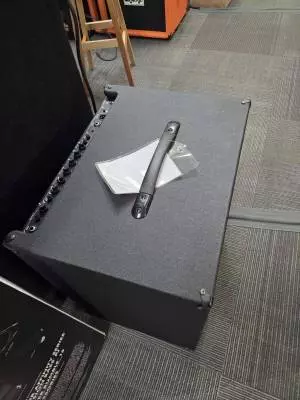 Gallien-Krueger 200W 1X15 ULTRALIGHT COMBO MKII 2