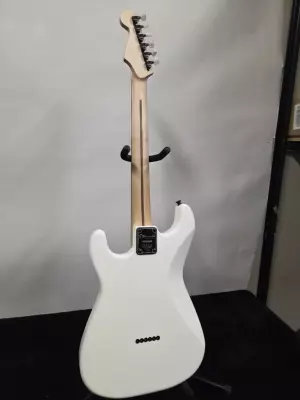 Charvel Guitars - JEL SIG WHITE W/CS 2