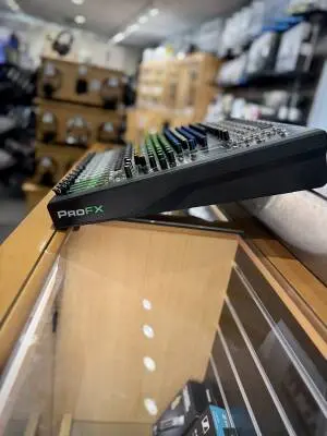 Mackie - PROFX16 V3 2
