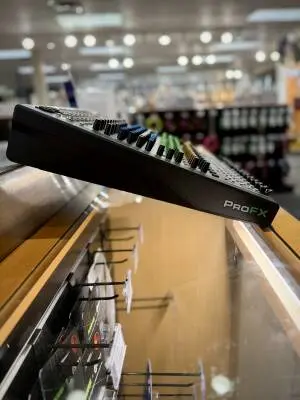 Mackie - PROFX16 V3 2